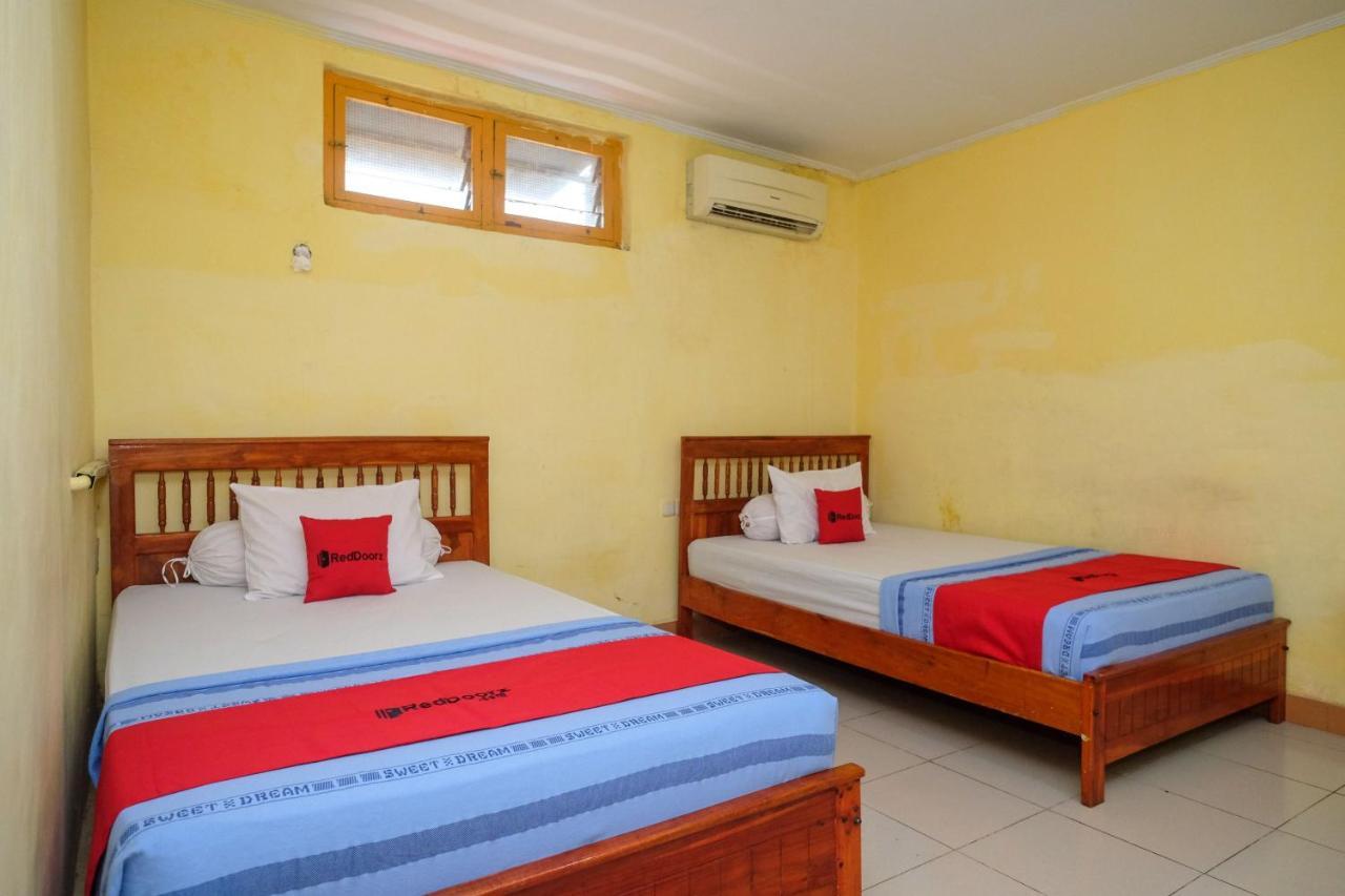 Reddoorz Near Pelabuhan Nusantara Parepare Exterior photo