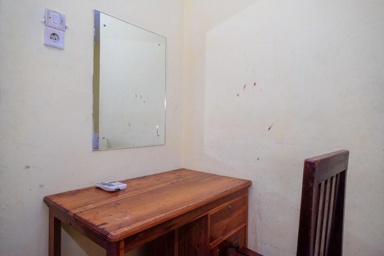 Reddoorz Near Pelabuhan Nusantara Parepare Exterior photo