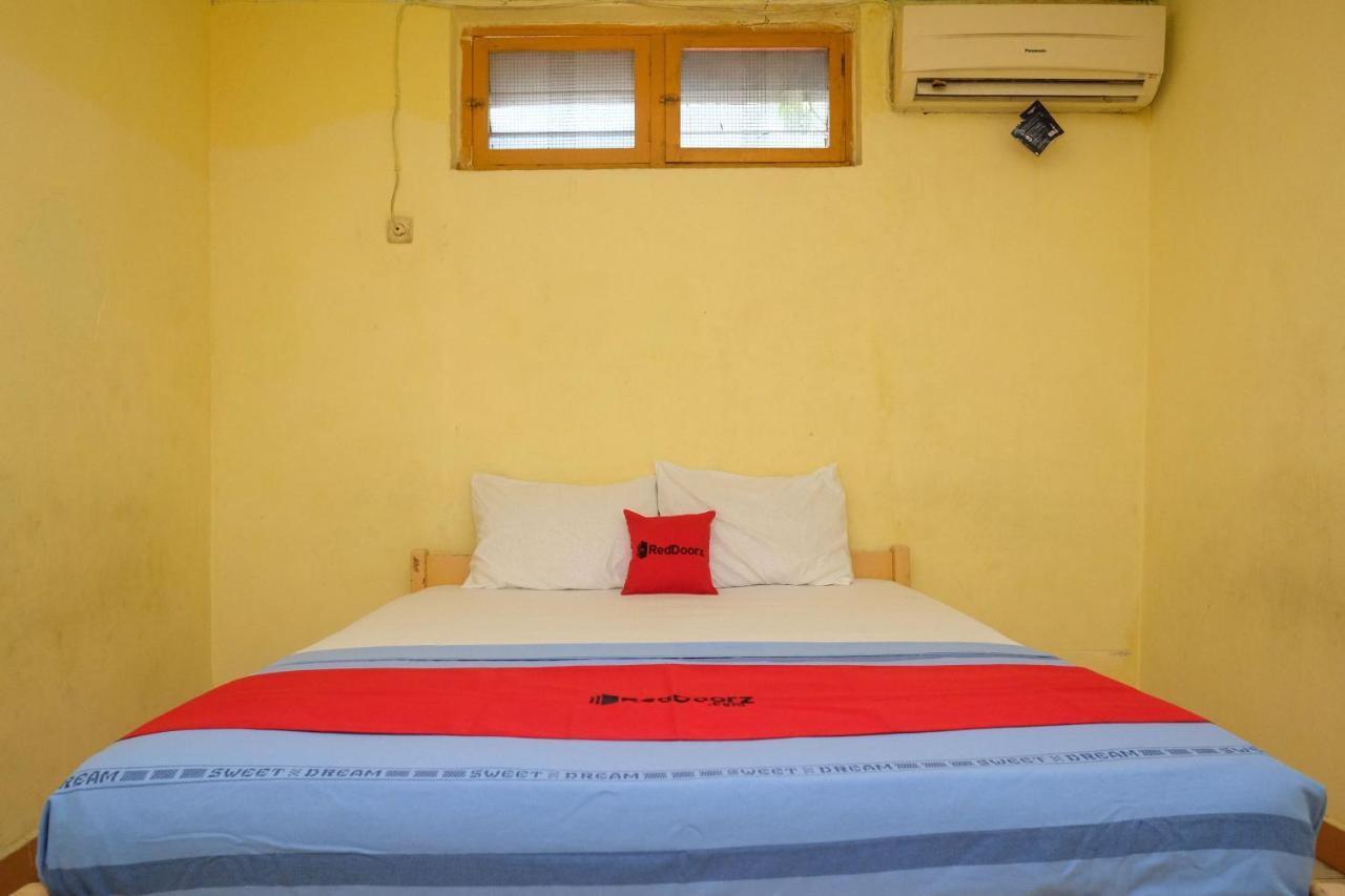 Reddoorz Near Pelabuhan Nusantara Parepare Exterior photo