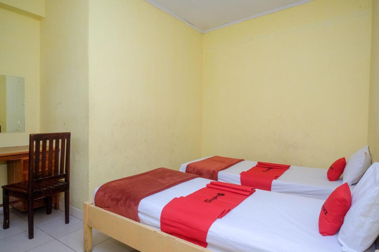 Reddoorz Near Pelabuhan Nusantara Parepare Exterior photo
