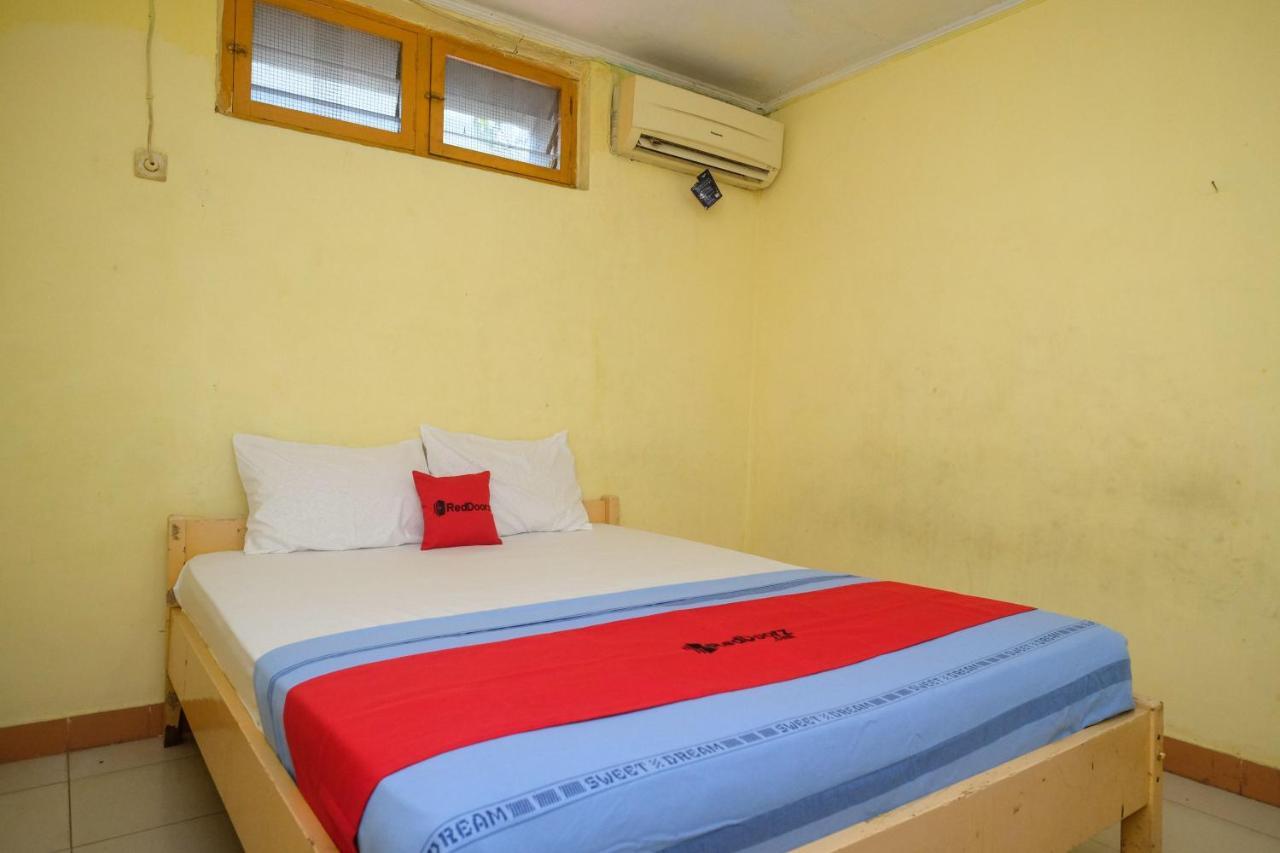 Reddoorz Near Pelabuhan Nusantara Parepare Exterior photo