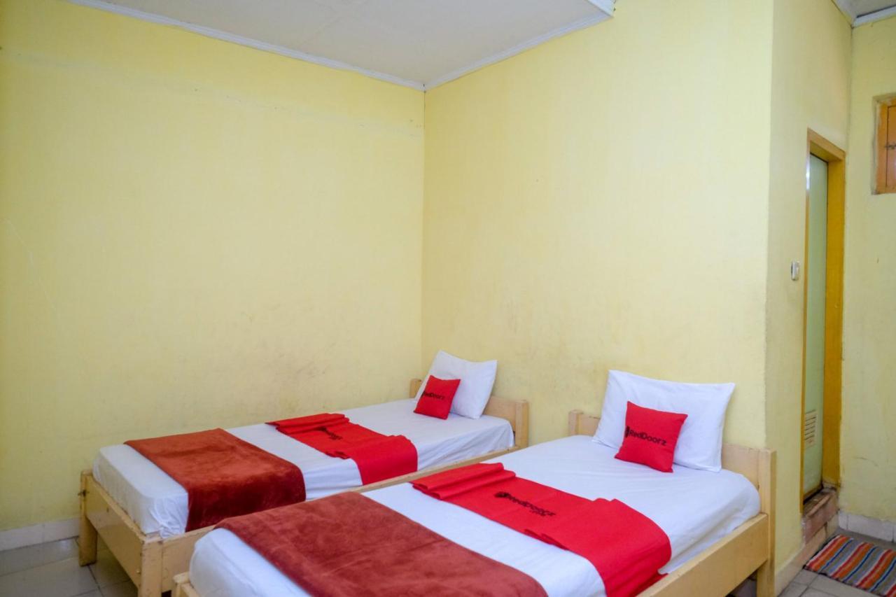 Reddoorz Near Pelabuhan Nusantara Parepare Exterior photo